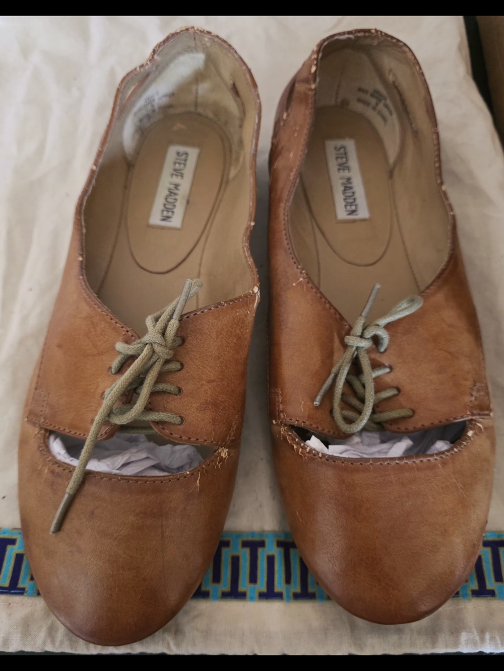 Steve Madden Brown Leather Cutout Lace-Up Flats - Picture 3 of 4